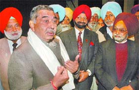 Brig K.P. Singh Deo, chairman, All-India Congress Committee, ex-servicemen department, and former Union Minister of State for Defence, with ex-servicemen in Jalandhar
