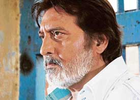 Vinod Khanna in Risk