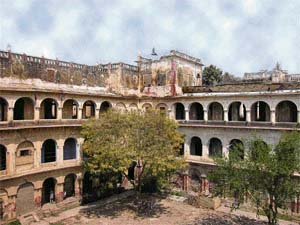 The Nabha Qila: Traditional building with locally available material