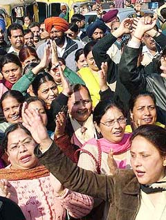Employees of the Central Bank of 