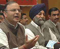 The BJP General Secretary, Mr Arun Jaitely, addresses mediapersons in Jalandhar on Sunday.
