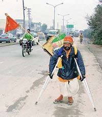 Baba Kallu is on a spiritual journey from Kanpur to the Vaishno Devi shrine in Jammu. Having started his journey on foot five months ago, Kallu passed through Ludhiana