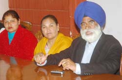 Sarwan Singh Phillaur, candidate of the SAD, addressing a press conference in Jalandhar