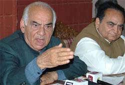 Mr Atal Behari Vajpayee still loves me and it shows that I have always stood for protection of certain principles: Madan Lal Khurana 