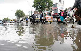 Commuters had a tough time as unseasonal rain disrupted life in Ludhiana and adjoining areas on Sunday.