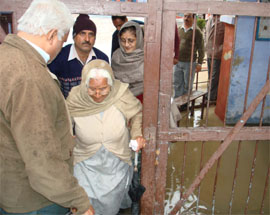 A tricky trek to the booth at Doaba Arya Secondary School in Nawanshahr.