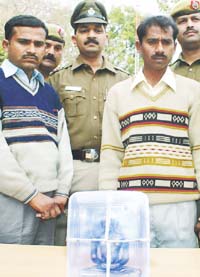 Pappu Yadav and Banu arrested with 900-year-old antique idol of Jain Thirathanker, seized at ISBT, Kashmere Gate