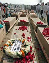 Preparations being made for the mass burial of victims of the Samjhauta blasts at Mehrana village near Panipat on Saturday. 