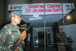 On the eve of counting of votes, paramilitary forces step up vigil in and around the counting centres in Jalandhar