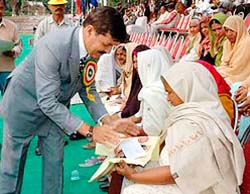 Widows of soldiers get gifts on the occasion of the annual function of Rising Sun Public School at Karnal 