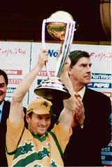 Steve Waugh with the trophy