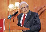 Editor-in-Chief H.K. Dua addresses the gathering at the launch of  The Tribunes Himachal edition at Peterhoff in Shimla on Thursday