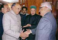 Tribune Editor-in-Chief H.K. Dua interacts with former Chief Minister P.K. Dhumal (left) as Chief Minister Virbhadra Singh looks on; 