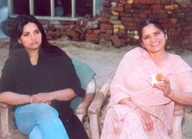 Pashs daughter Winkle and widow Rajwinder Kaur.