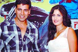 Cine star Akshay Kumar and Katrina Kaif pose for photographers at a press conference to promote their forthcoming film ' Namastey London