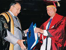 Punjab Governor and Chancellor, Guru Nanak Dev University, Gen S. F. Rodrigues (retd), confers degree of doctor of science (honoris causa) on G.S. Khush at the 33rd convocation of the university in Amritsar.