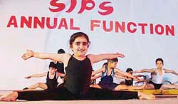 Kids of SIPS present gymnastics in Ludhiana