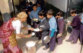 The food served in most primary schools in Delhi is of poor quality