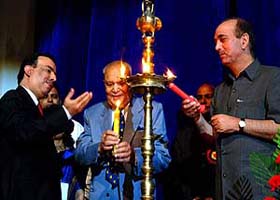 Governor S.K. Sinha (centre) inaugurates General Zorawar Singhs auditorium in Jammu