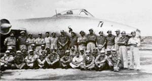 The IAF contingent, deployed on a 14-month tenure in Congo in 1961 on a United Nations Peace-Keeping Mission, photographed besides a Canberra before their return from Africa