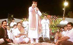 Narinder Chanchal recites a bhajan at a “jagran” at Ahmedgarh