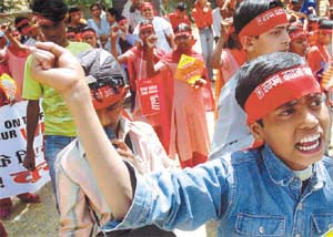 Children under the aegis of Bachpan Bachao Andolan demonstrating at the venue of the 14th SAARC summit, demanding an end to child trafficking and child labour in the region