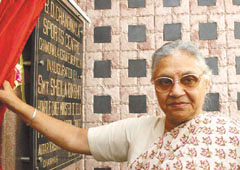 Delhi Chief Minister Sheila Dikshit inaugurating B. D. Chandiwala Sports Centre at Kalkaji in the Capital on Friday. 