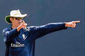 Australian coach John Buchanan is determined to avenge his teams tri-series defeat against England in February. 