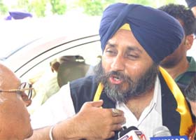 Acting president of SAD Sukhbir Badal interacts with mediapersons in Phagwara