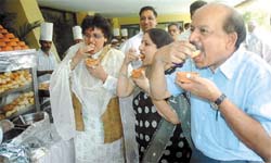 Delhi BJP president Dr Harsh Vardhan, former mayor Anita Arya and mayor Arti Mehra at a get-together in the Capital on Tuesday.