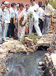 Mayor Arti Mehra inspected the sewerage in South and West zones in the Capital on Thursday.