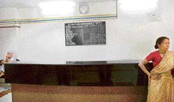 The unmanned reception counter at GMSH, Sector 16, Chandigarh