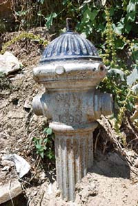 The few remaining imperial hydrants do not work.