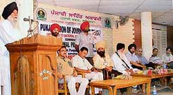 Cooperation minister Kanwaljit Singh addresses mediapersons on the occasion of International Press Freedom Day in Ludhiana 