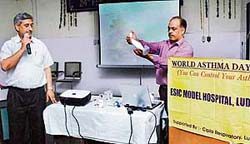 Dr Rajinder Gulati gives a demonstration on new treatment modalities for asthma among 