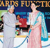 Maninder Jeet Kaur receives the National Award for Womens Development from President 
