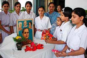 Students pay tributes to Rajiv Gandhi on his death anniversary in Ambala