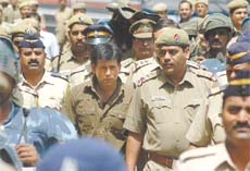 Underworld don Abu Salem being brought to Tis Hazari Courts in the Capital on Tuesday.