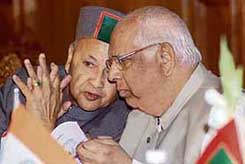 Himachal Pradesh Chief Minister Virbhadra Singh interacts with Lok Sabha Speaker Somnath Chatterjee.