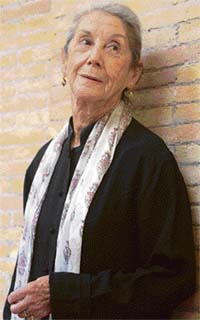 Born to a British mother and a Jewish Lithuanian father, Nadine Gordimer began publishing short stories in 1951, and after 1960 took part in South Africa's anti-apartheid movement