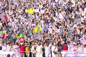 Shi'ite Muslims protest during a rally in Karachi Sunday. Imamia Organisation held the rally to protest against the bombing of Samarra's Golden Mosque in Iraq