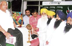 Sharanjit Singh Dhillon, MP, inaugurates a seminar on female foeticide at the Hind Institute of Paramedical Sciences at Ahmedgarh
