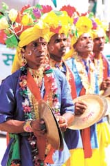 Landless activists clamour for land rights under the banner of Ekta Parishad at Jantar Mantar in the Capital