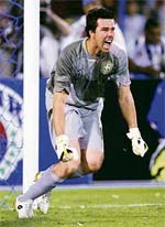 Brazils goalkeeper Doni celebrates winning a penalty shootout against Uruguay in the semifinals of the Copa America in Maracaibo on Tuesday. 