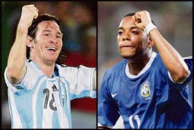 Argentinas Leonel Messi (left) and Brazils Robinho are likely to be the key players for their teams in the Copa America football final to be held in Maracaibo, Venezuela