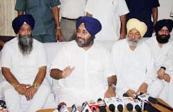 Sukhbir Singh Badal, acting president of the SAD (Badal) along with general secretary Balwinder Singh Bhunder during a press conference at Sirsa