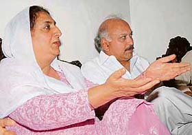Rajinder Kaur Bhattal addresses mediapersons at the residence of Samana MLA Brahm Mohindra in Patiala