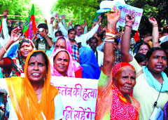 BJP activists demonstrate against Goa speaker in the Capital on Friday.
