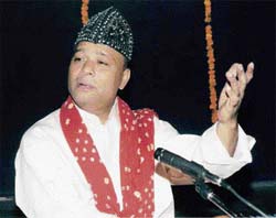 Ghulam Sabir Khan regales audience at Prachin Kala Kendra in Chandigarh on Saturday.