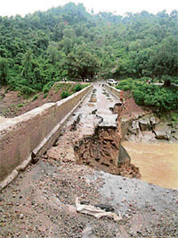 A view of the collapsed Bathu bridge.
